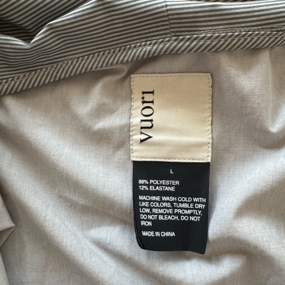 Vuori Womens Outdoor Trainer Shell platinum L - Picture 8 of 9